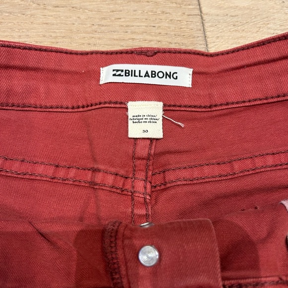 Billabong Rust Orange Stretch Fray Hem Jean Shorts - Size 30 - Picture 4 of 4